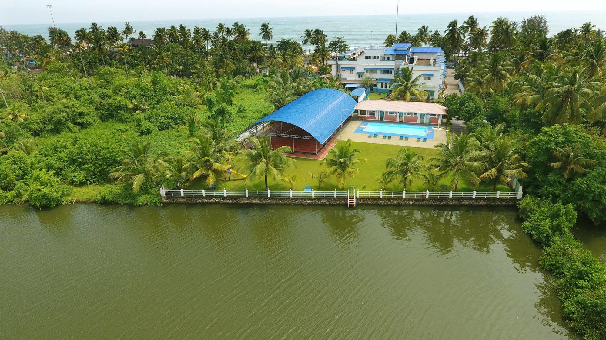 Blue Waters Cherai Cherai Beach ภายนอก รูปภาพ